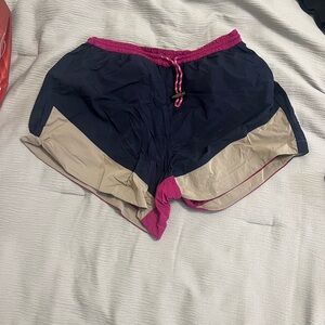 Lululemon shorts size 8